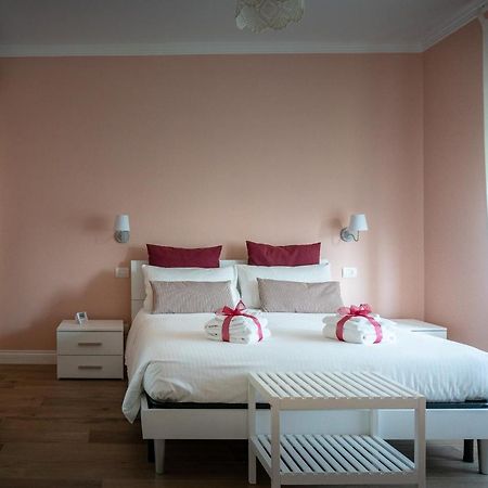 La Rosa Tra I Laghi B&B Meina Εξωτερικό φωτογραφία