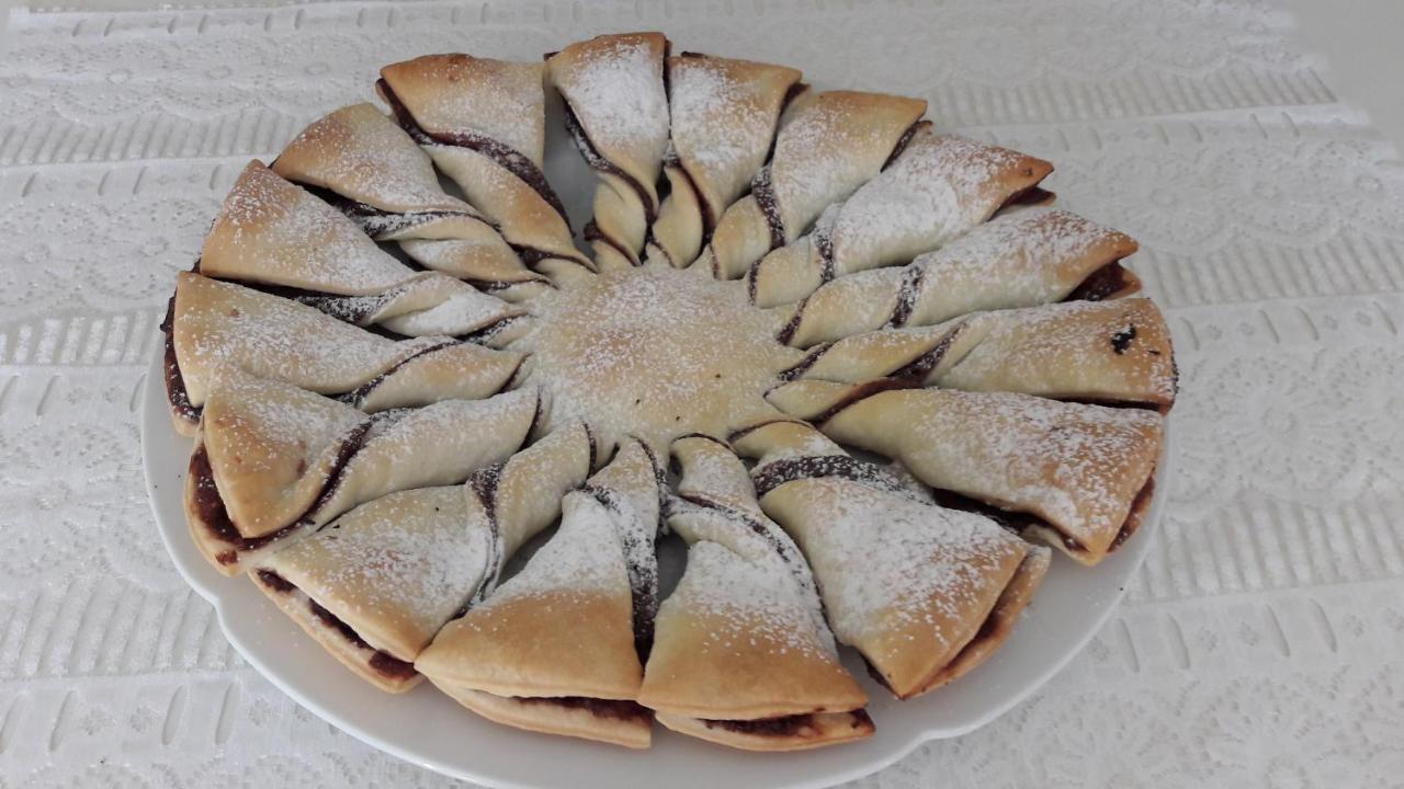La Rosa Tra I Laghi B&B Meina Εξωτερικό φωτογραφία