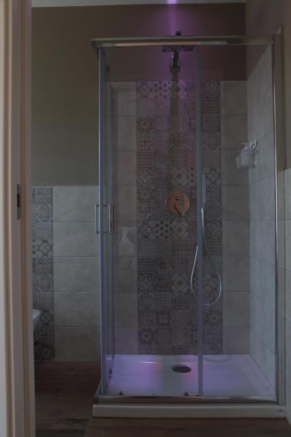 La Rosa Tra I Laghi B&B Meina Εξωτερικό φωτογραφία